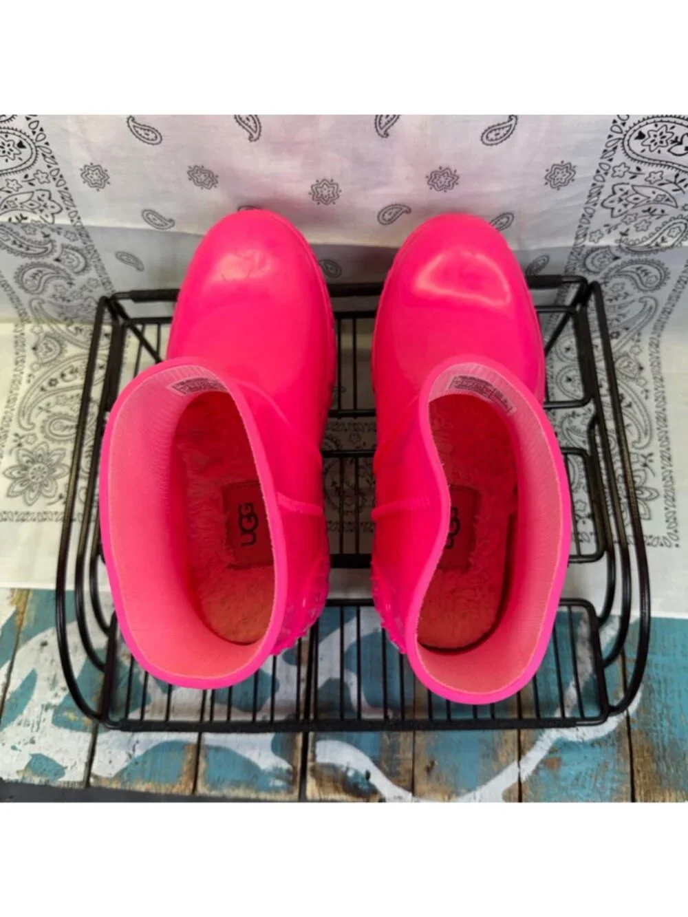 UGG Girls RARE Pink Rubber Rain/Snow Boots Shearling Insole 1130361K Size 2